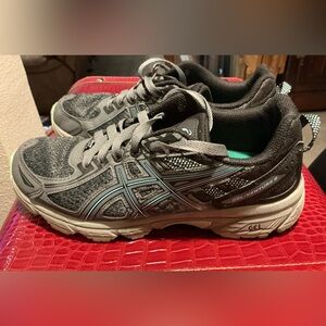 ASICS Gray Running Shoes size 8